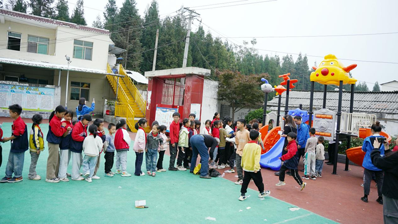 助力乡村教育！固达电缆集团走进乐平镇高原小学捐资助学