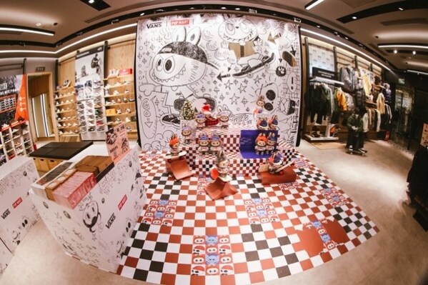 Vans 北京三里屯全新店铺盛大开业 携手 THE MONSTERS 带来“怪力全开”体验