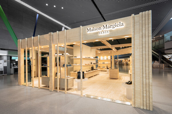 DFS迪斐世Maison Margiela全球机场首店在上海虹桥机场焕然启幕