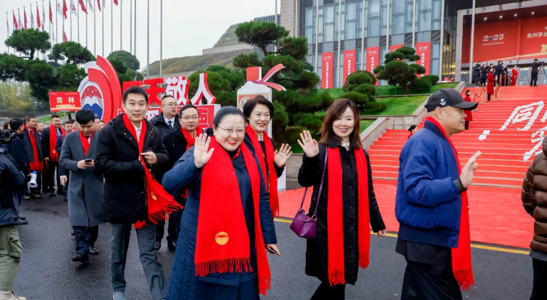 乘风破浪 开辟茅台营销事业更加光明的前景