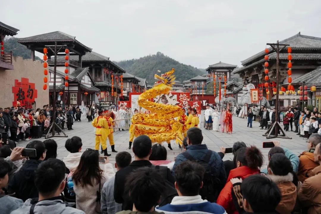 贵州：春节旅游人气旺 各地景点业态丰富